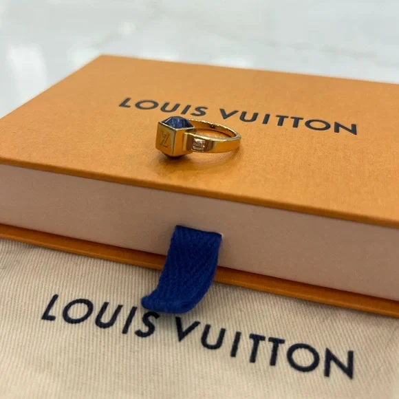 Louis Vuitton Gamble Dice Ring Gold with Purple Crystals, size Medium - Picture 5 of 5